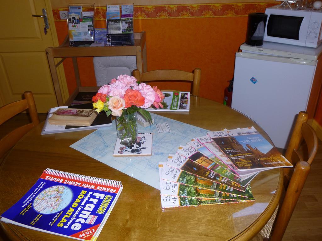 Family Delcour Bed & Breakfast Mailly-Maillet Exterior foto