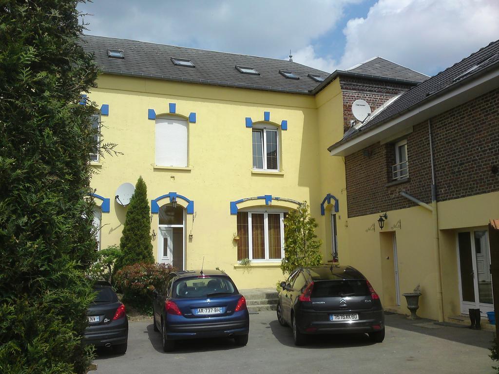 Family Delcour Bed & Breakfast Mailly-Maillet Exterior foto